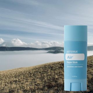 Zhluboka se nadechni 🍃 – s dōTERRA Air Vapor Stick máš úlevu doslova v kapse. Ať už spěcháš, odpočíváš nebo jen potřebuješ...